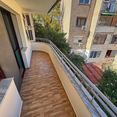 Апартаменты October *