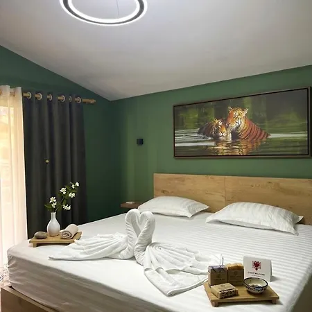 October Appartement Tirana