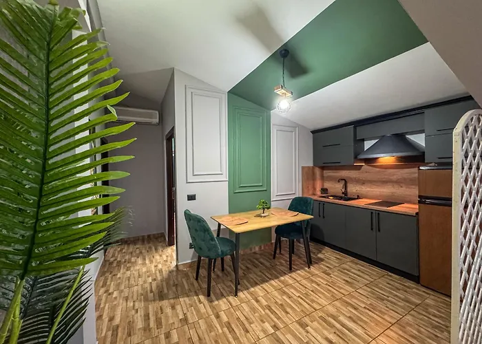 October Lägenhet Tirana